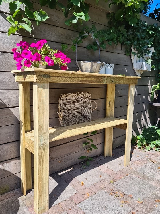 Houten sidetable voor buiten op maat laten maken